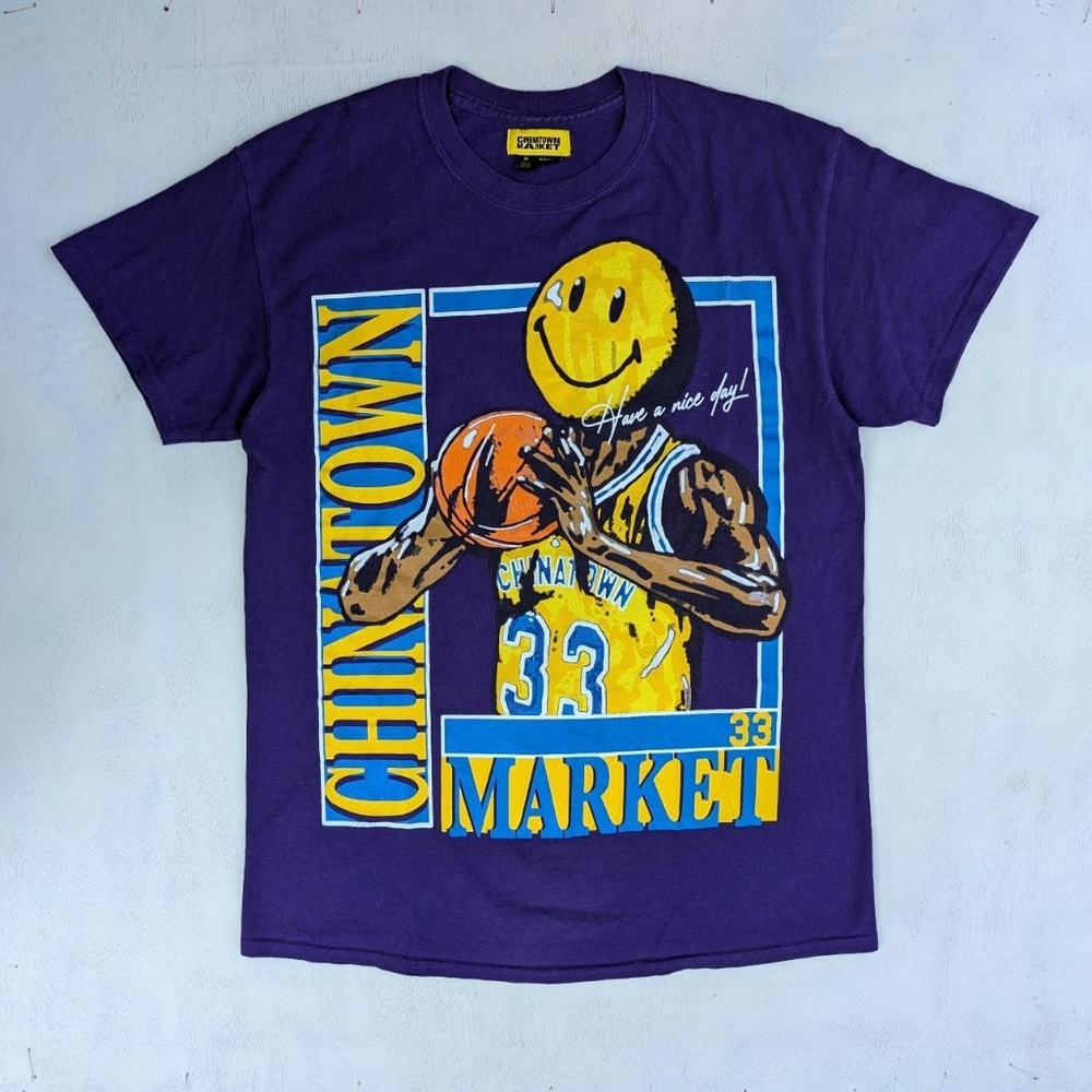Chinatown Market Smiley basketball t shirt Sz M Purple